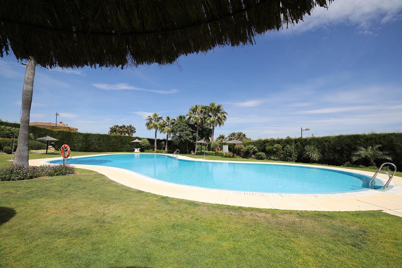 Ferienwohnung Jardines De Nueva Galera Cozy Penthouse Estepona Exterior foto