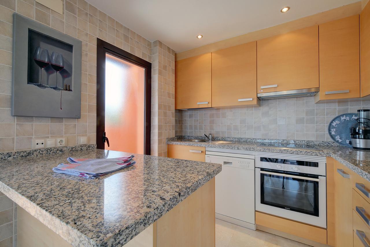 Ferienwohnung Jardines De Nueva Galera Cozy Penthouse Estepona Exterior foto