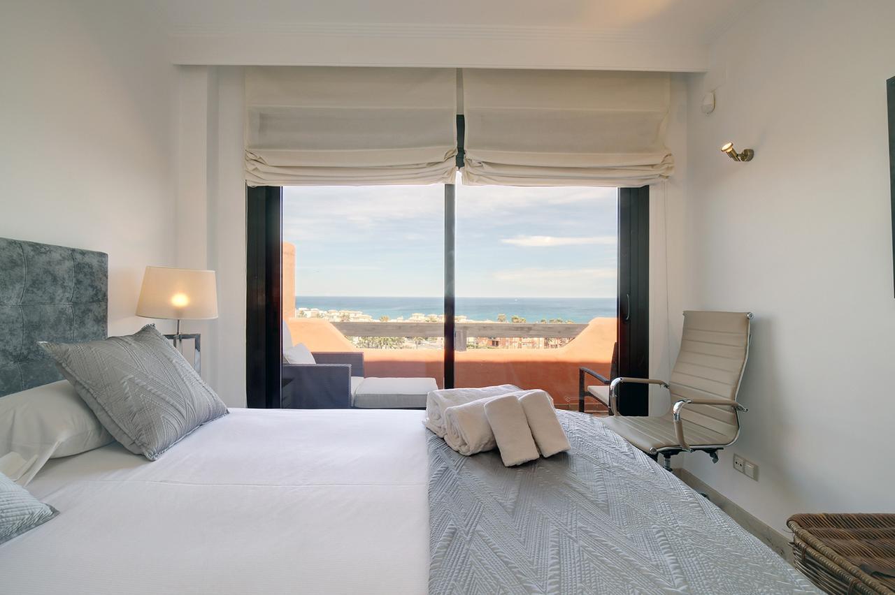Ferienwohnung Jardines De Nueva Galera Cozy Penthouse Estepona Exterior foto